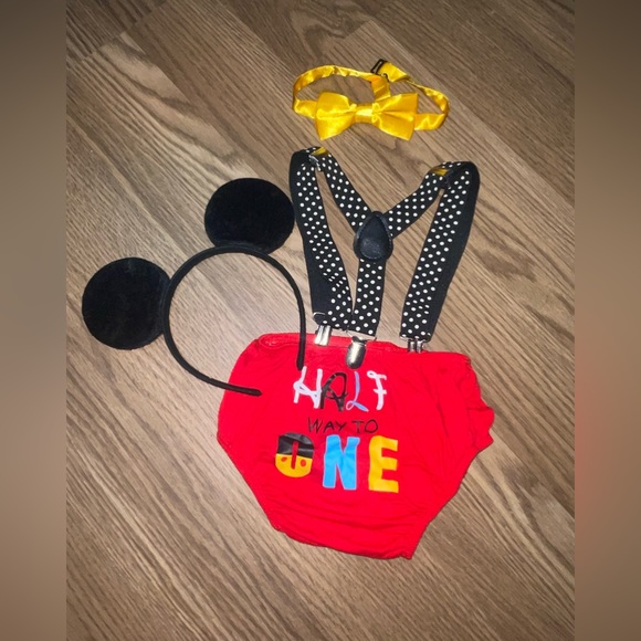 Halfway To One, Mickey Mouse Costume - Picture 2 of 3